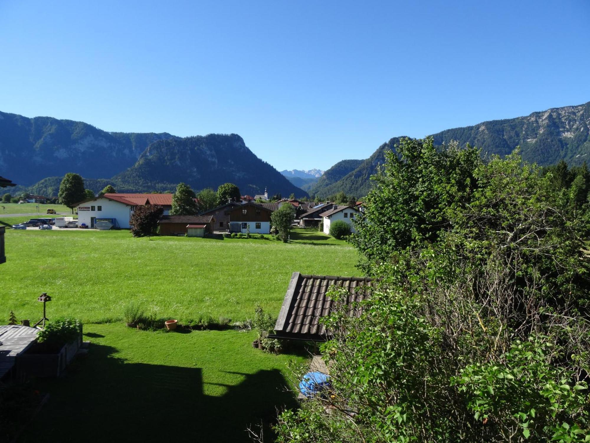 Gaestehaus Erika - Chiemgau Karte Инцел Екстериор снимка