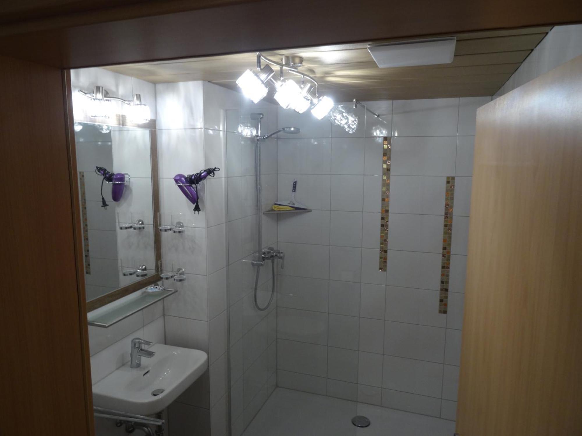 Gaestehaus Erika - Chiemgau Karte Инцел Екстериор снимка